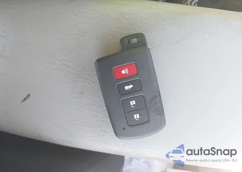 2012 Toyota Camry Hybrid Xle z USA, uszkodzony, nr VIN 4T1BD1FK7CU023909